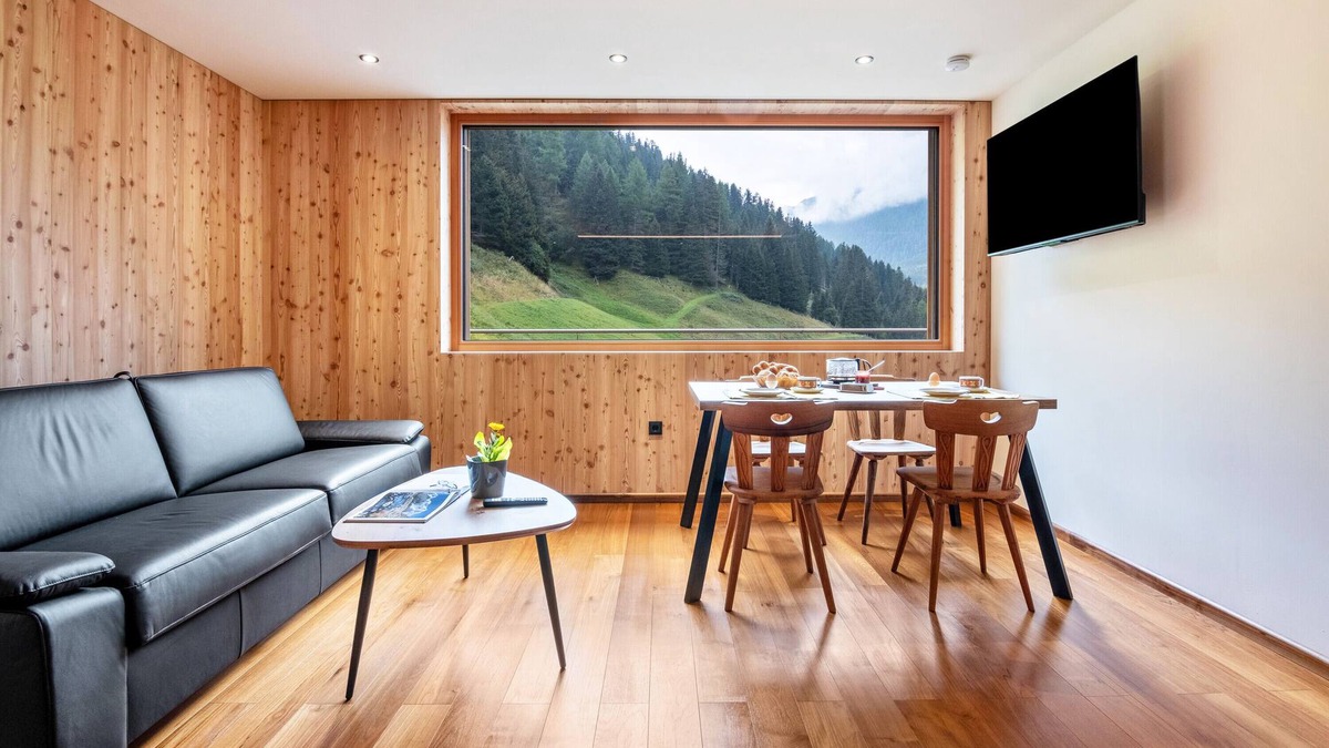 Stelvio Apartment | Studio Apartment 'Rumwaldhof Arnika' with Mountain View, Shared Terrace and Wi-Fi