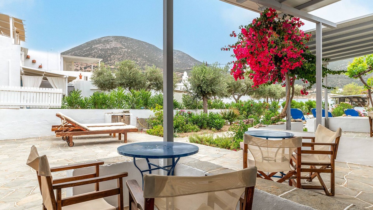 Vathi Apartment | Studio Apartment 'Sifnos 4' with Sea View, Wi-Fi and Air Conditioning