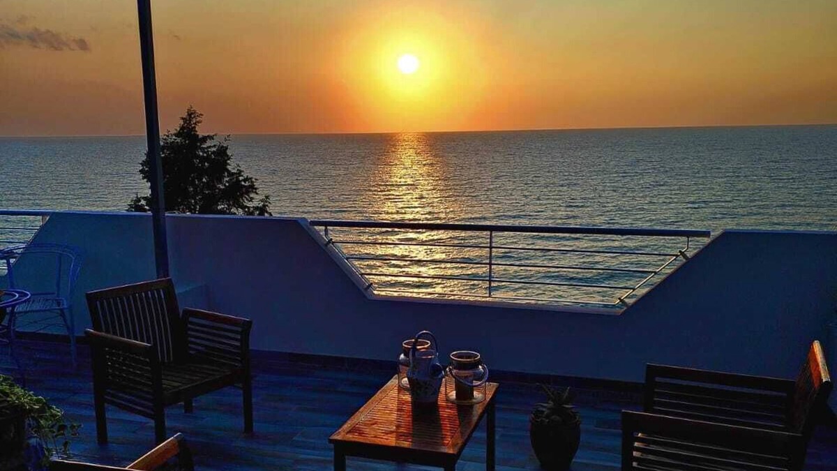 Pizzo Apartment | Studio apartment with sea view