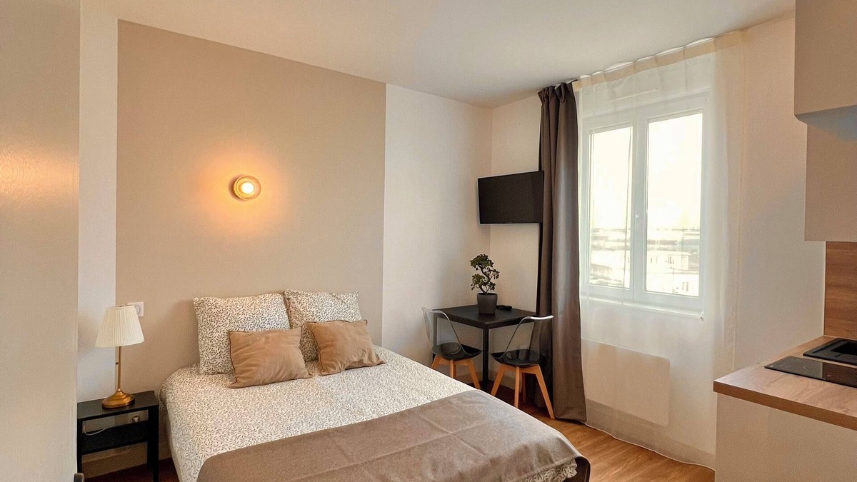 Saint-Doulchard Apartment | STUDIO Appart' Hotel LE CYGNE Gare