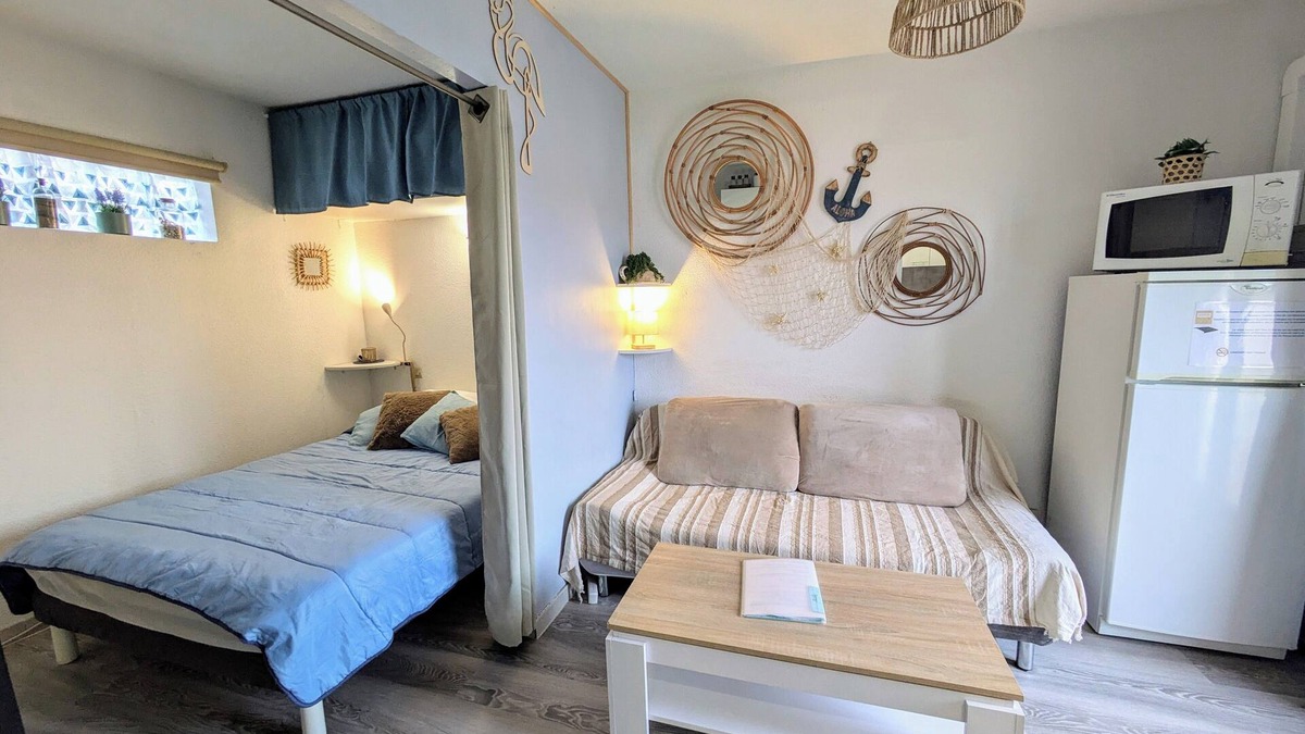 Marseillan Apartment | Studio Calme & Agréable Avec Coin Nuit & Grande Terrasse