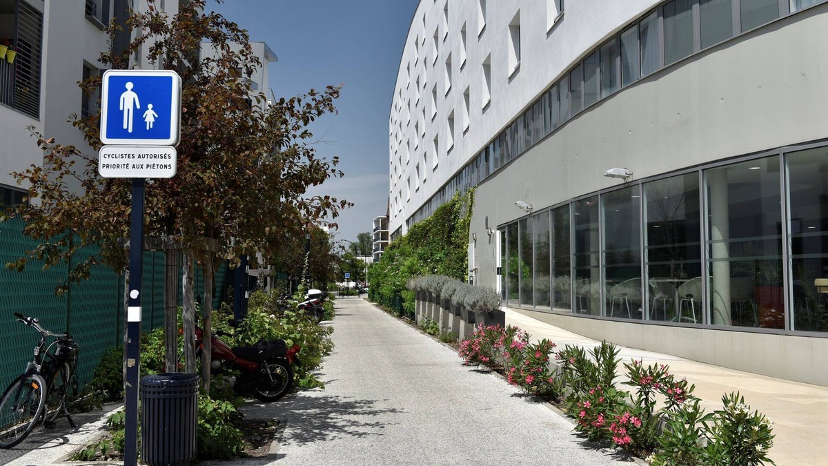 Bassins a Flot Apartment | Studio centre historique Bordeaux | Climatisation