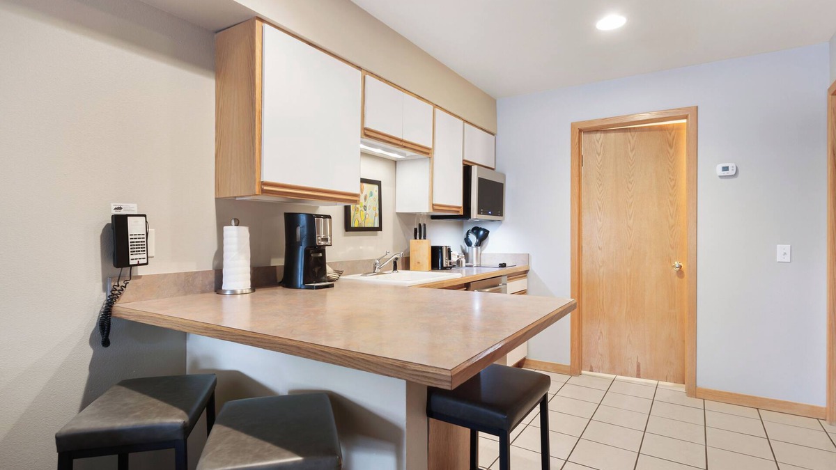 Baldy Mountain Condo | Studio Condo. AMAZING VIEWS. On bus route. Pet friendly.