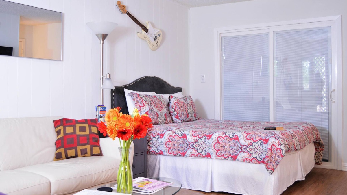 Barton Hills Condo | Studio condo near Zilker Park, 2 mi to downtown
