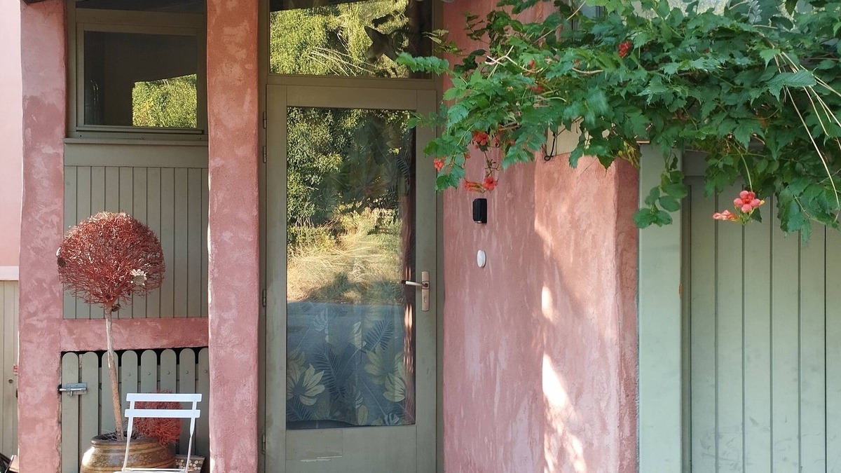 Valaurie Apartment | Studio Dans un Village Médiéval de la Drôme Provençale