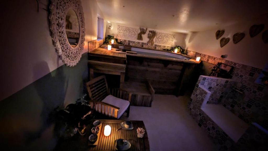 Moyaux House | Studio de charme avec piscine de relaxation