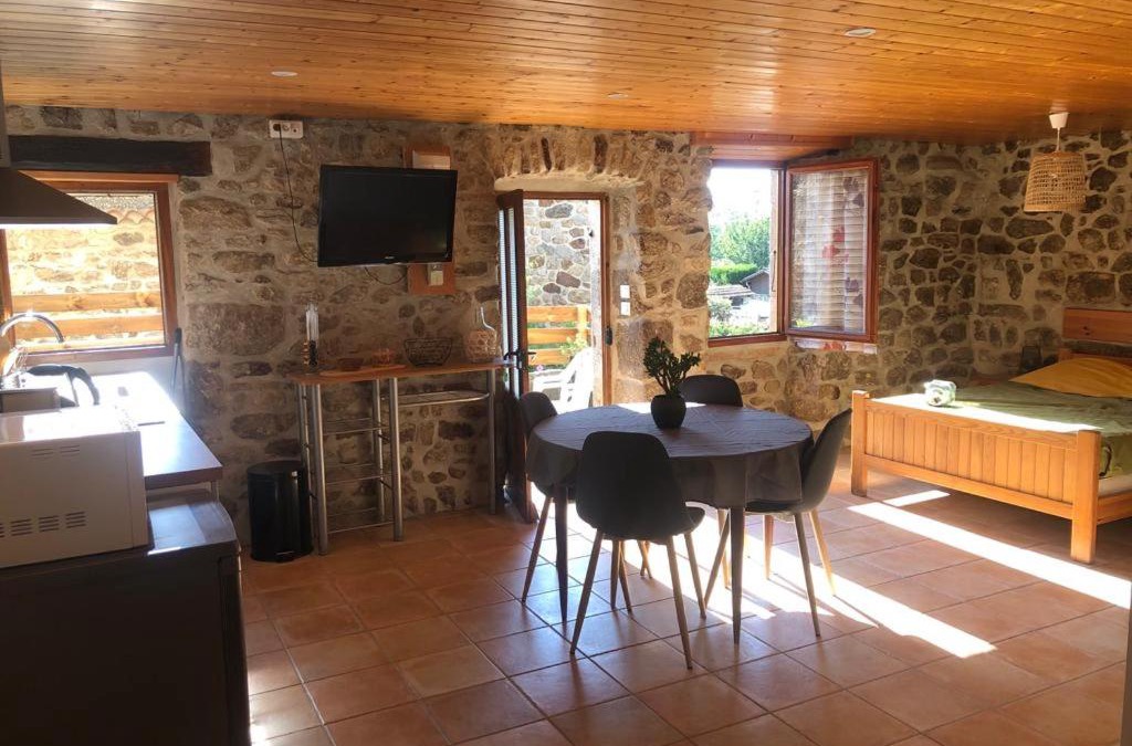 Vernosc-les-Annonay Apartment | Studio de la Voute