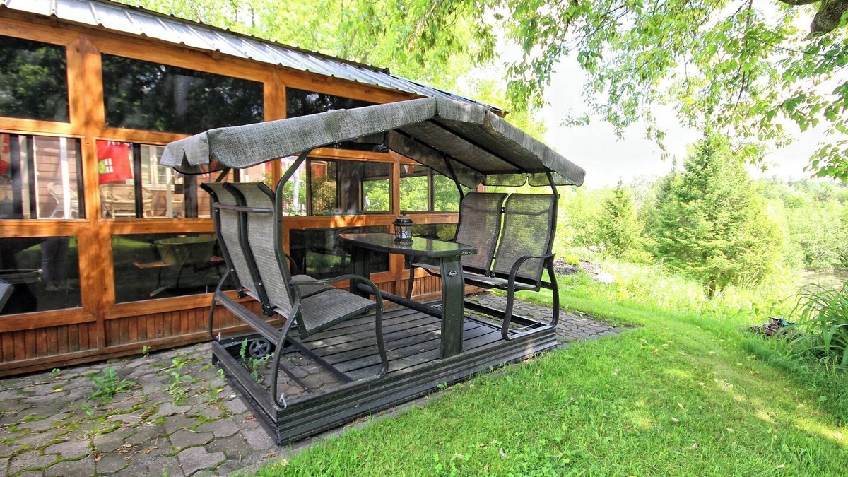 Shefford Apartment | STUDIO DE LUXE