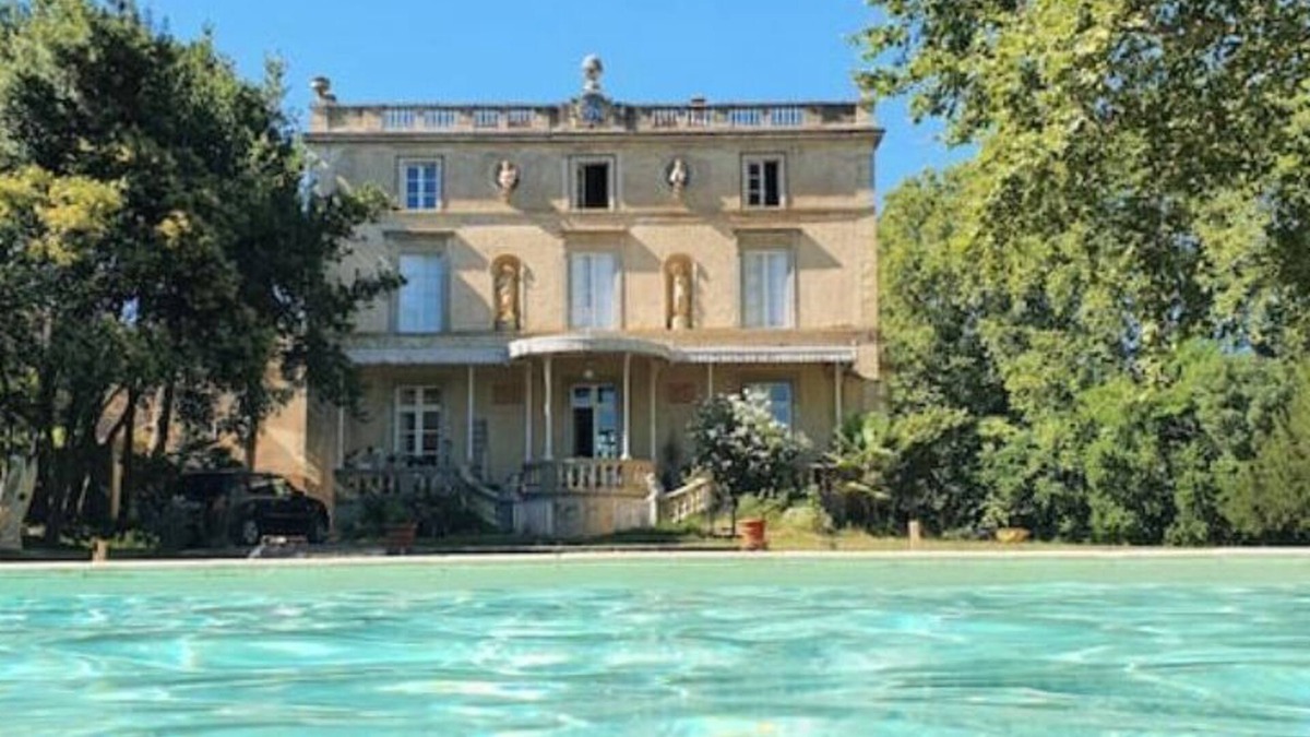 Conques-sur-Orbiel Apartment | Studio du château de l'ange au violon 1 to 4 people