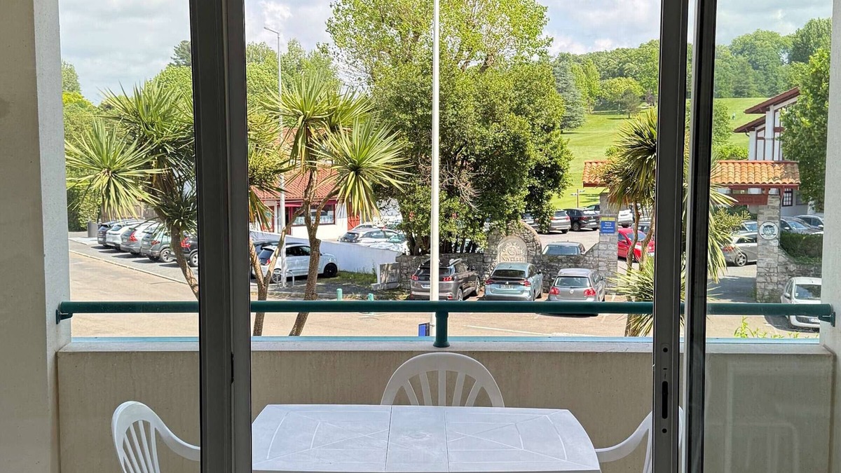 Ciboure Apartment | Studio facing golf with terrace and parking