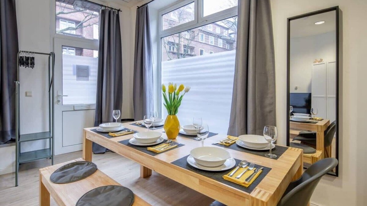 Hamm Apartment | Studio Family Loft Self CheckIn Street Parking