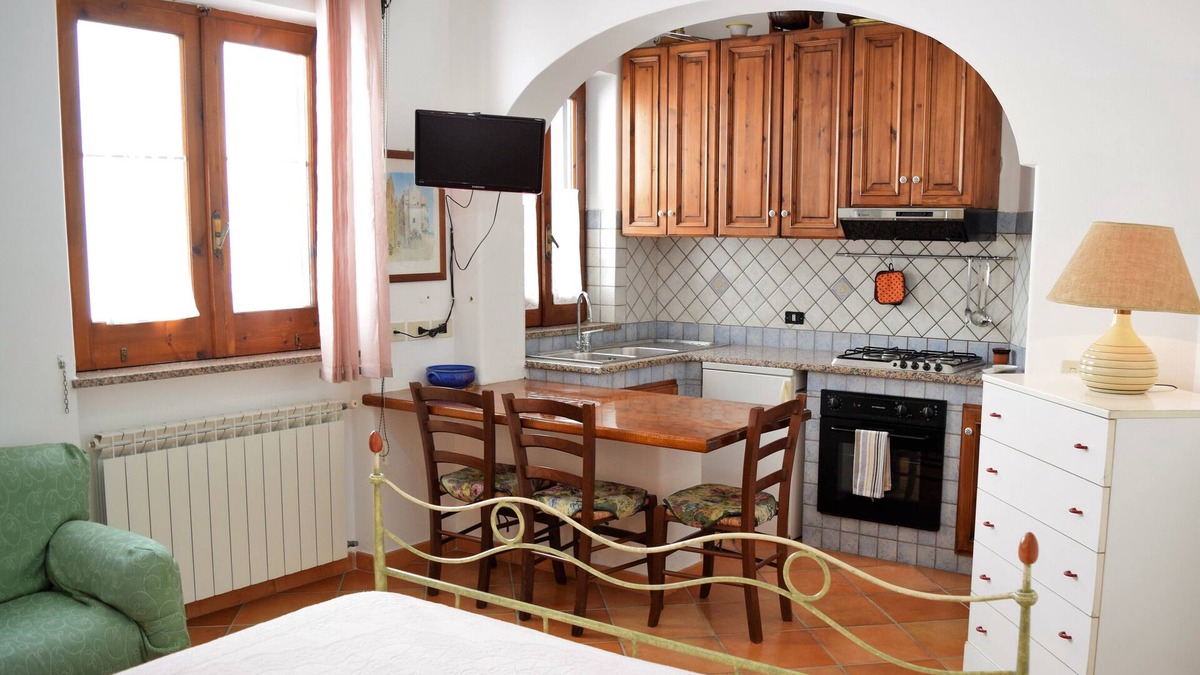 Forio Apartment | Studio flat between the center and the thermal baths.Villetta Lucia Forio