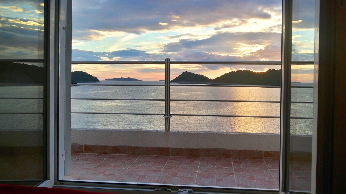 Ubli Apartment | Studio flat near beach Ubli, Lastovo (AS-8354-b)