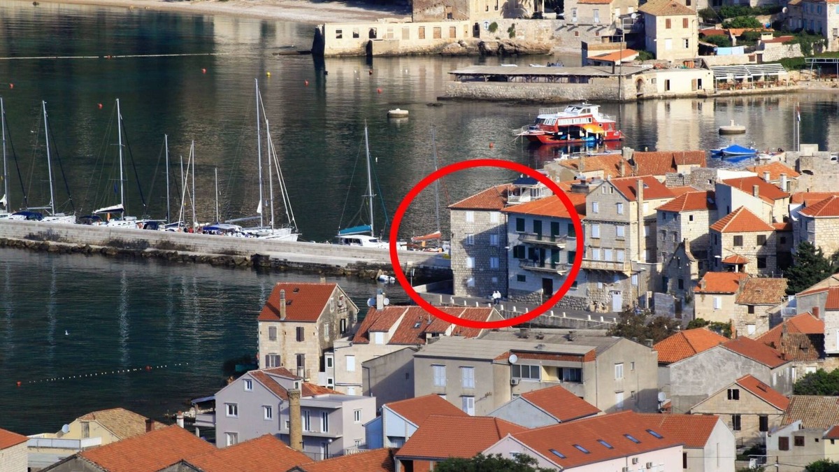 Komiza Apartment | Studio flat with air-conditioning Komiža, Vis (AS-2431-b)