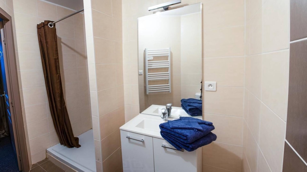 Sainte-Marie-la-Blanche Apartment | Studio "Volnay" 5 min from Beaune