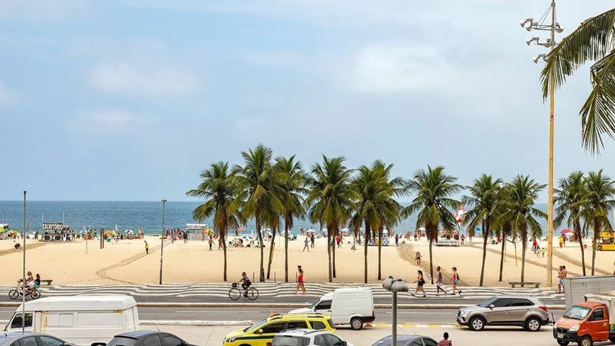Leme Apartment | Studio front ocean view in Leme for 2 people