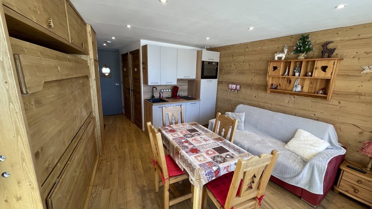 Avoriaz Apartment | Studio furnished tourism 2* center Avoriaz skis to feet 50m children's village