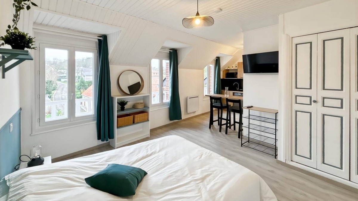 Mesnil-Val-Plage Apartment | Studio Horizon Bleu (5-minute walk from the sea)