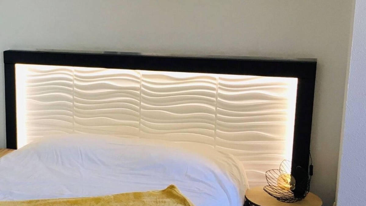 Equemauville Apartment | STUDIO I - HEATED POOL, PARKING AND FREE WIFI