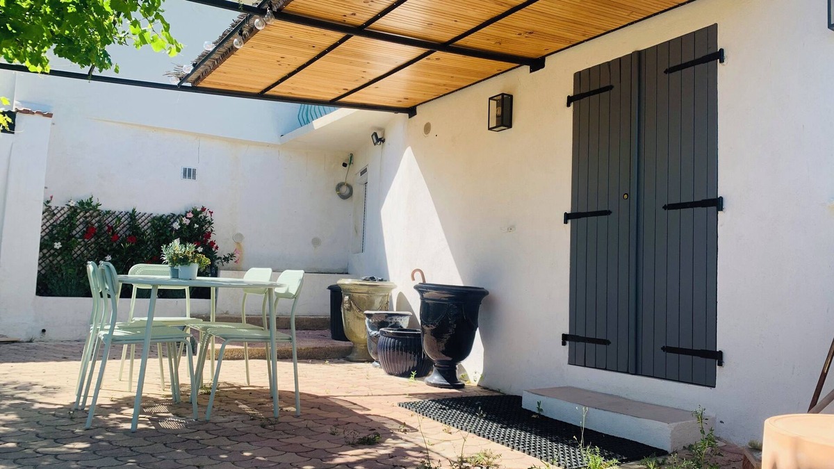 Allauch Apartment | Studio in a the Heart of Provence