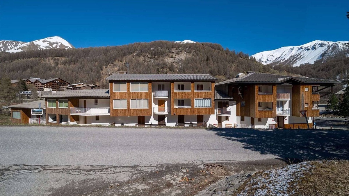 Allos Apartment | Studio in Alps near Ski Resort