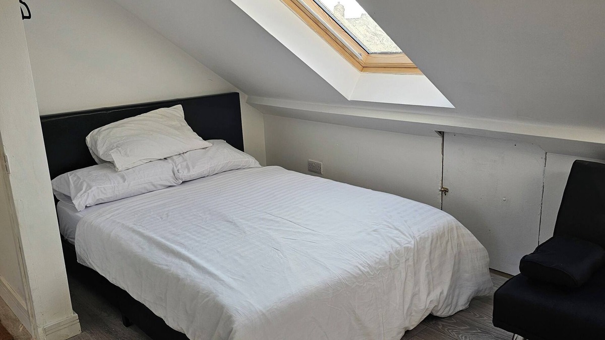 Cheshunt Apartment | Studio in Cheshunt
