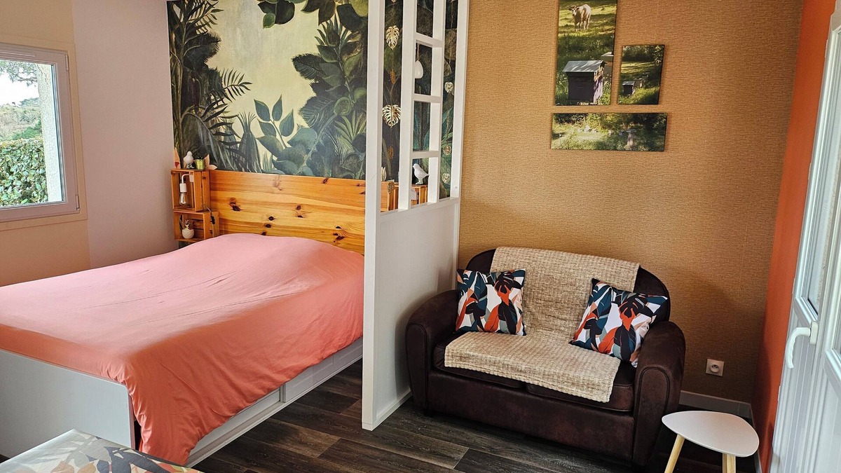 Barneville-Carteret Apartment | Studio in the dunes with small garden