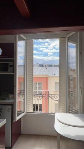 Quartier Saint-Ambroise Apartment | studio in Paris 11th