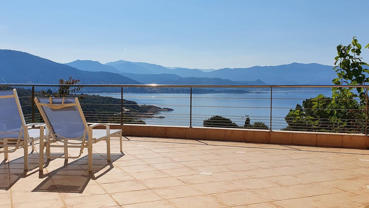 Vico Apartment | Studio in villa with large terrace and wonderful sea view. 400m from the sea.