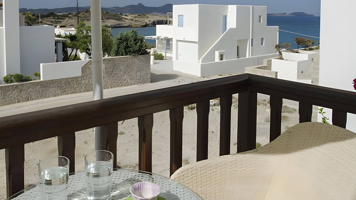 Pachena Apartment | Studio 'Laomedeia' with Shared Garden, Wi-Fi and Air Conditioning