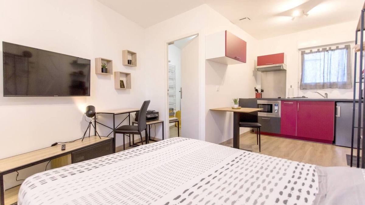 Pontchateau Apartment | Studio Le Brivet Hypercentre ☆ Parking ☆ Terrasse