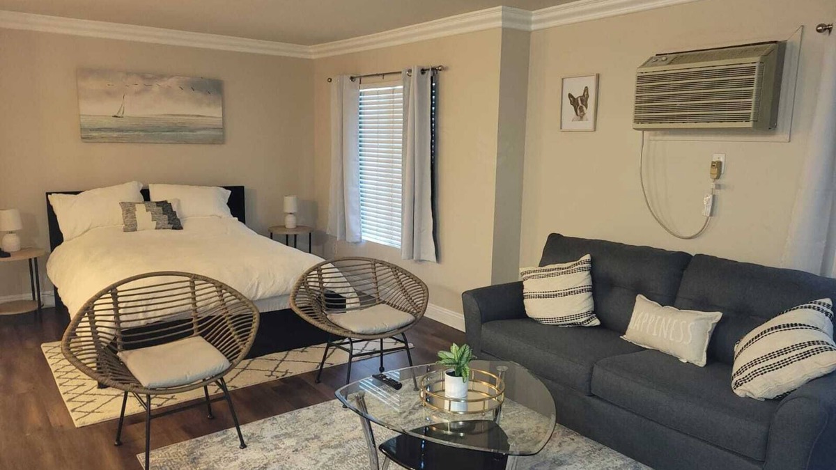Burbank Apartment | Studio near Universal Studios and downtown Burbank