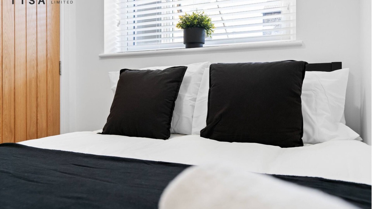 Woodside Apartment | Studio - Norwood Junction - B2