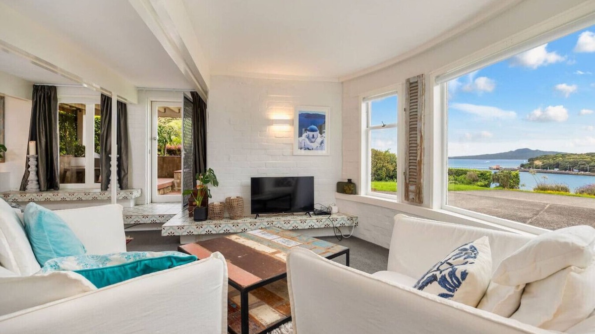 Orakei Apartment | Studio on Paritai + Spa Pool