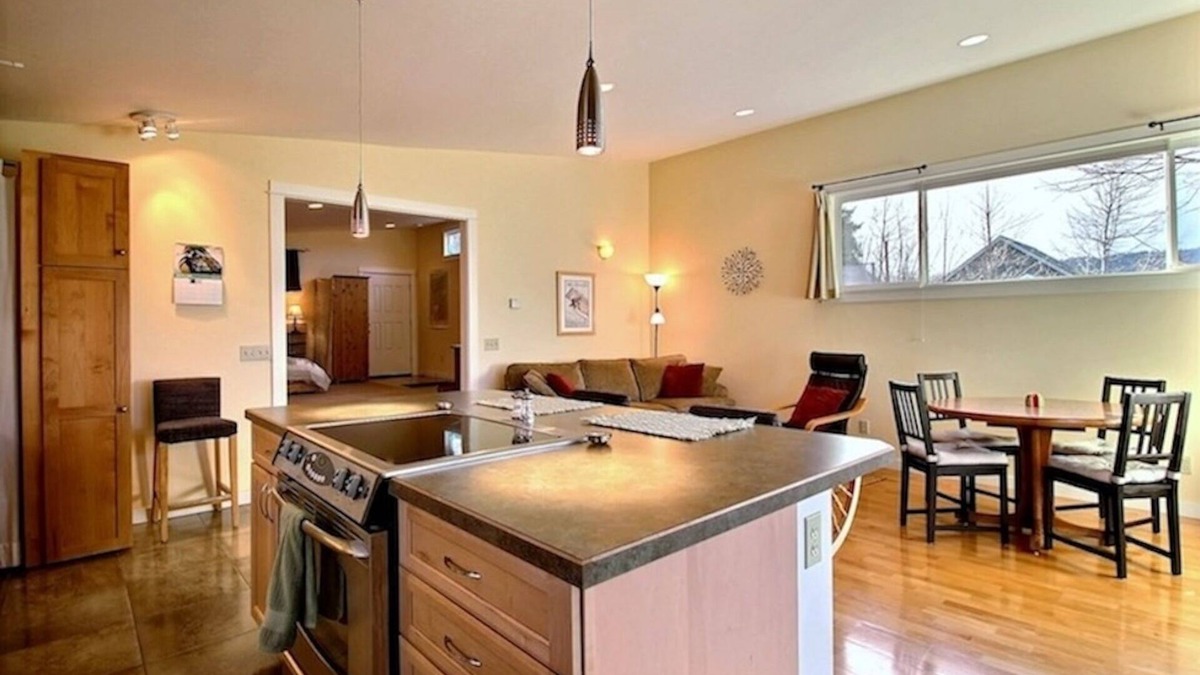 Hood River Apartment | Studio on Post Canyon
