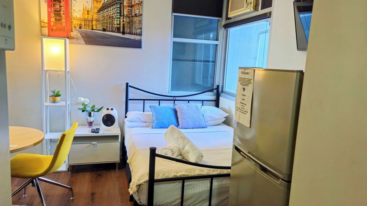 Carlton South Apartment | studio on Swanston st apartment with a little English flare