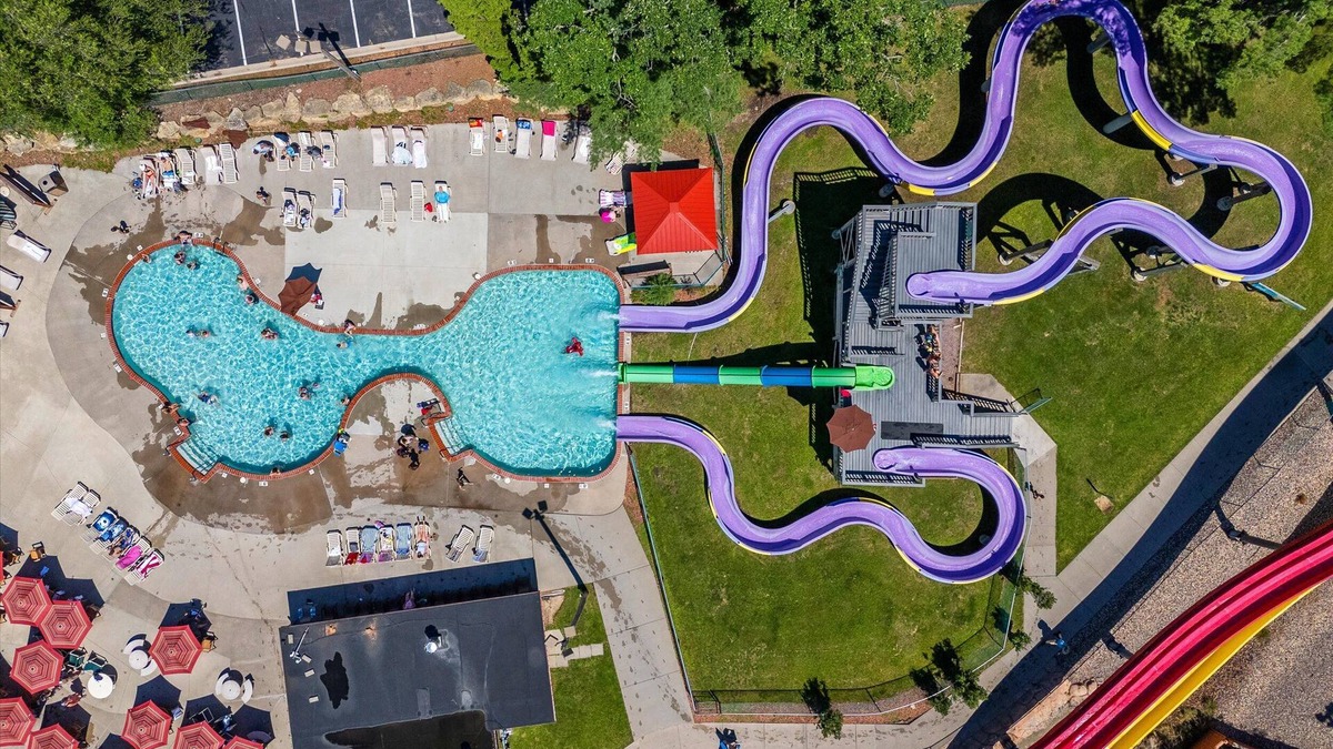 Wisconsin Dells Condo | Studio on the Green - Remodeled 2-Bed, Walk to Attractions