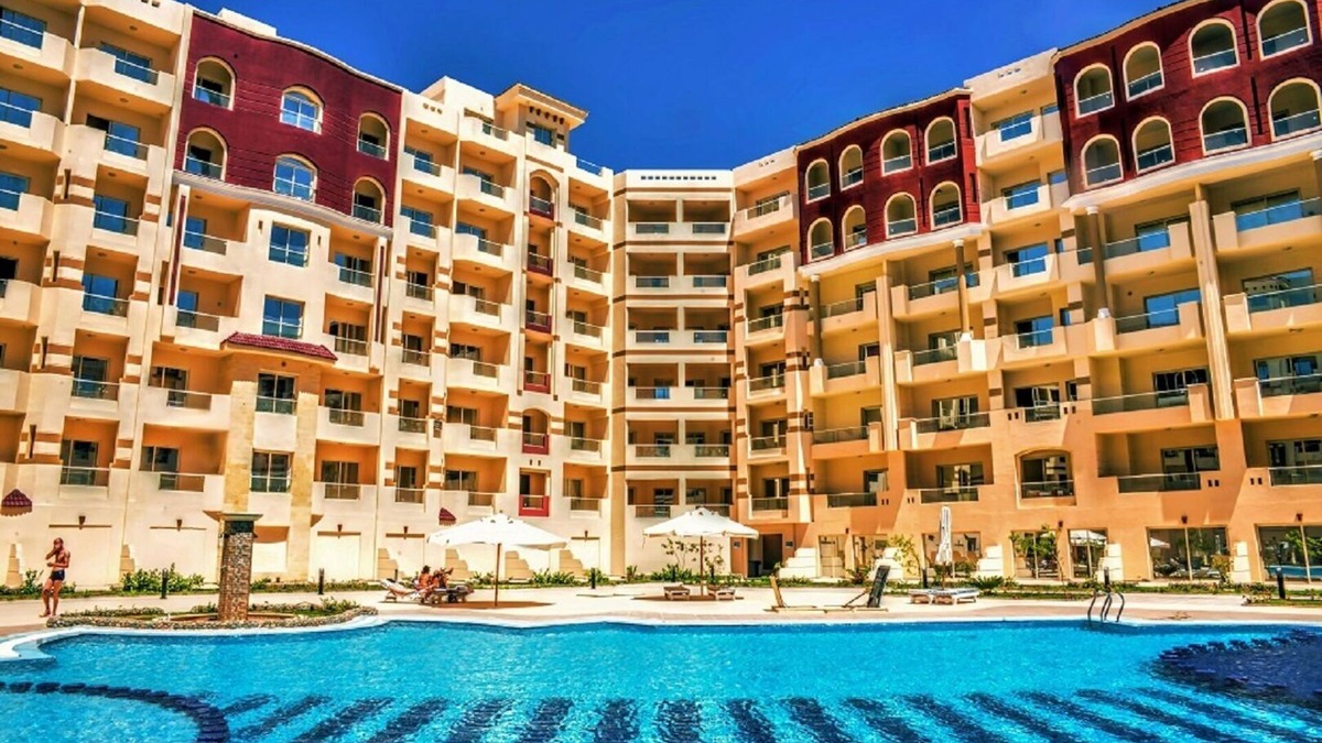 Corniche Road-Dahar Apartment | Studio on the Red Sea in Hurghada with pool and beach