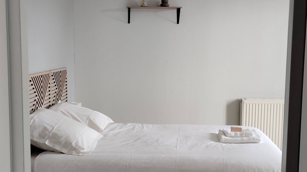 Riberac Apartment | Studio+outside Ribérac town center2