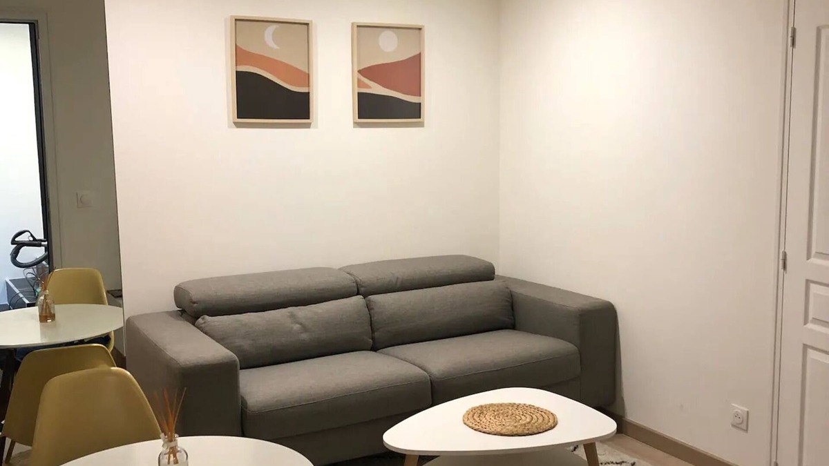 Cormeilles-en-Parisis Apartment | Studio Rénové Proche Paris 18 Minutes de la Gare St Lazare