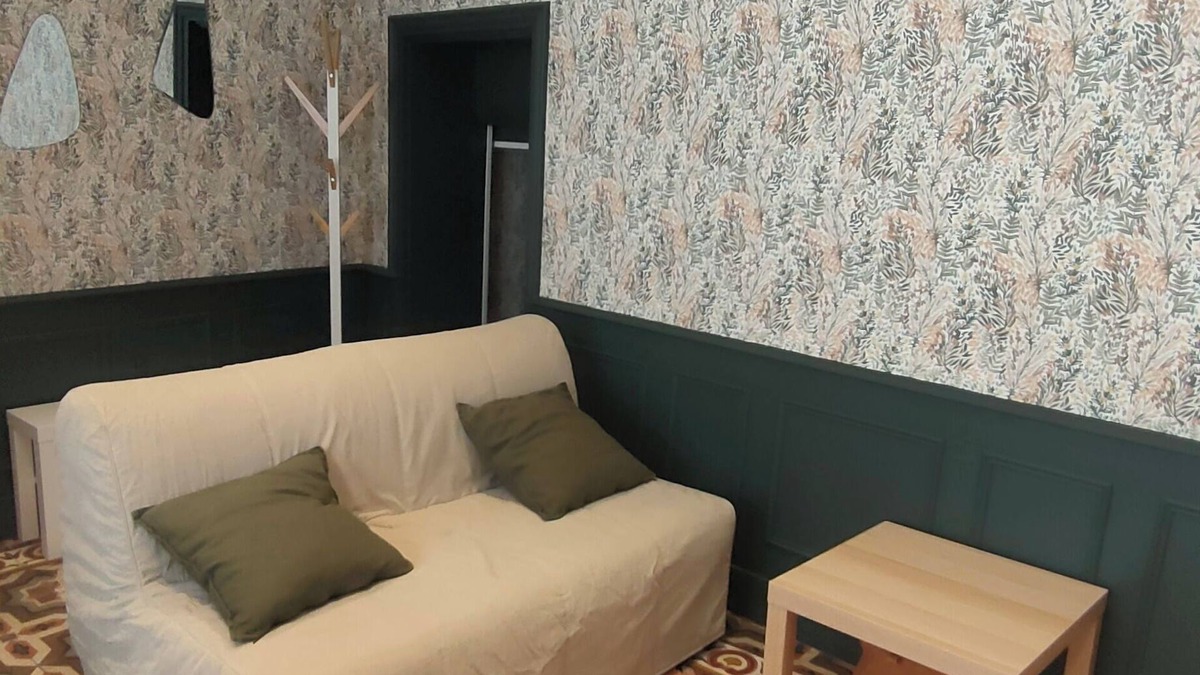 Villelaure Apartment | Studio renovated Luberon village house/Provence