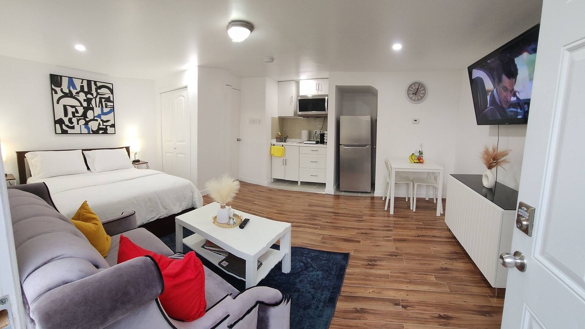 Clayton Park Apartment | Studio Room in Halifax