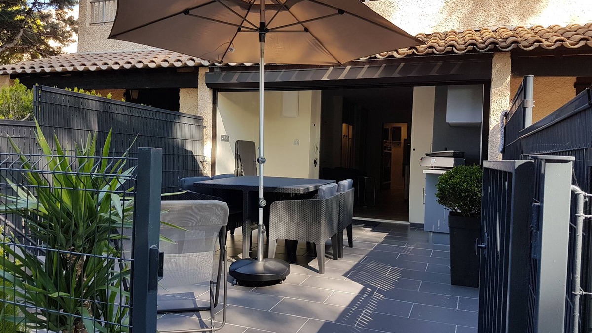 Saint-Cyr-sur-Mer Apartment | Studio Seaside at st cyr sur mer