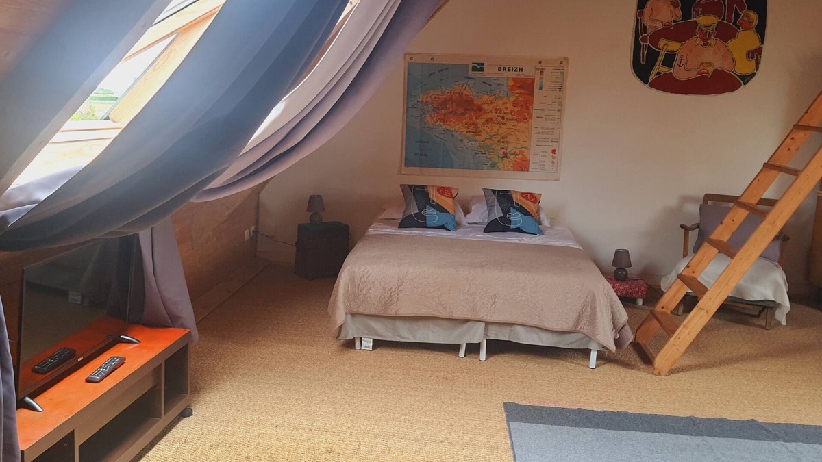 Camlez Apartment | Studio-Suite-Wet room-Garden view
