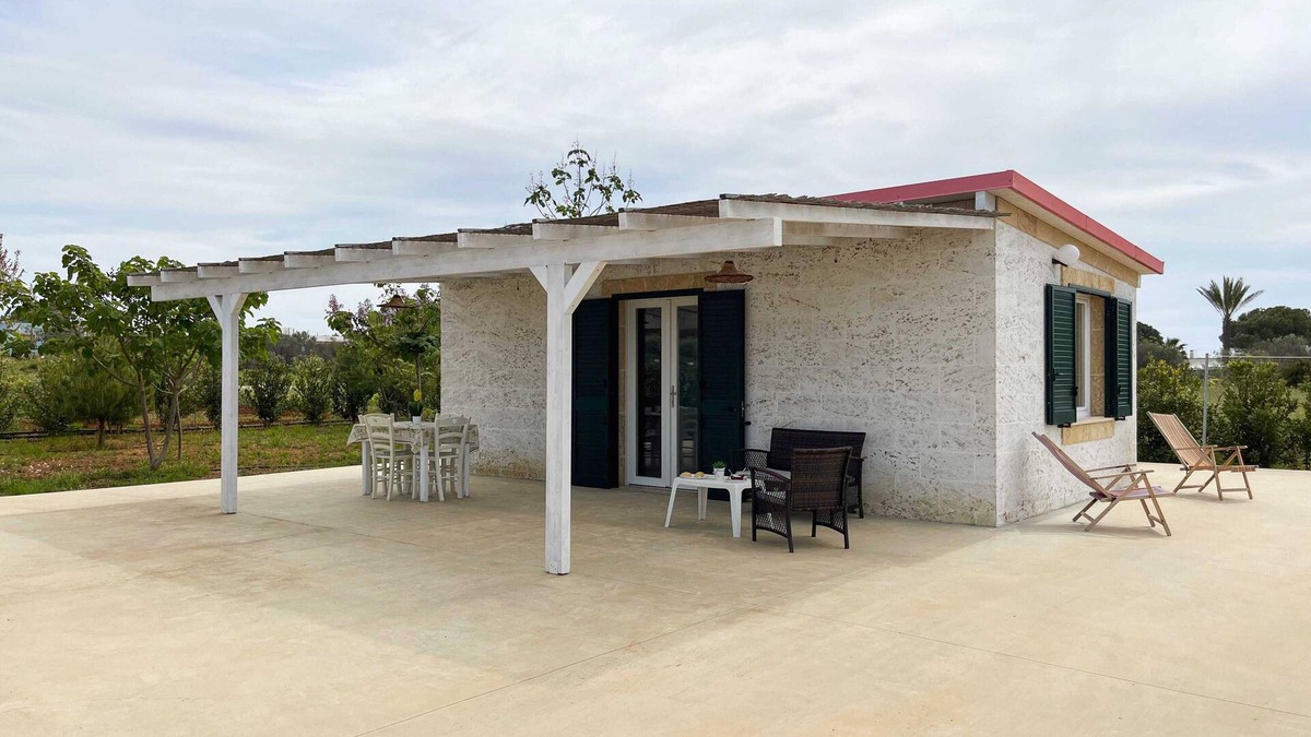 Capilungo House | Studio surrounded by greenery in Capilungo – Just steps from the sea