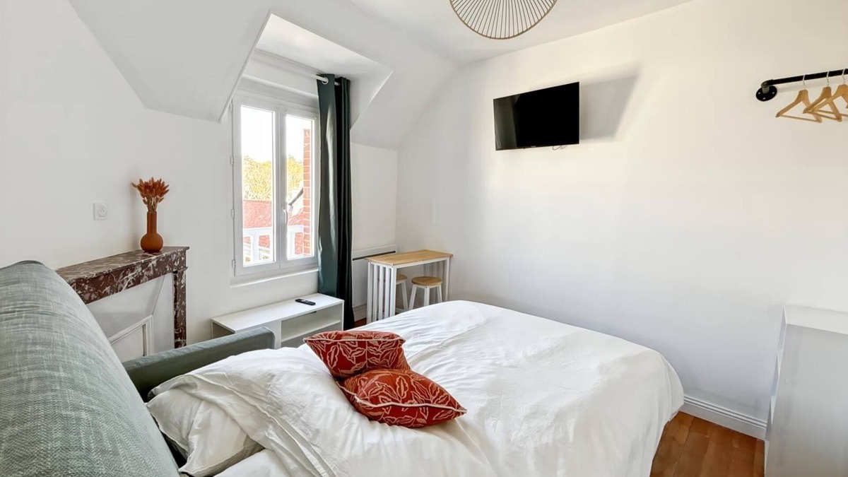 Mesnil-Val-Plage Apartment | Studio Symphonie des Mers (5min walk from the sea)