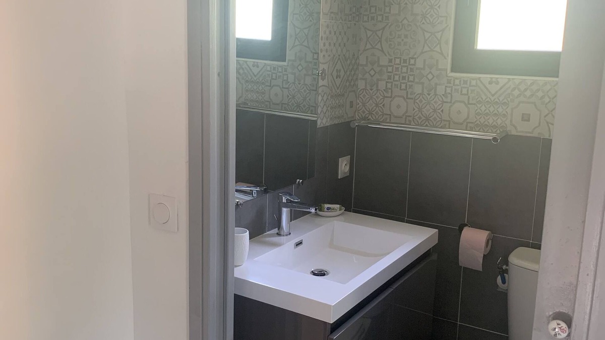 Draguignan House | Studio Tout Equipé Dans Résidence Particulière en Plein Centre de Draguignan