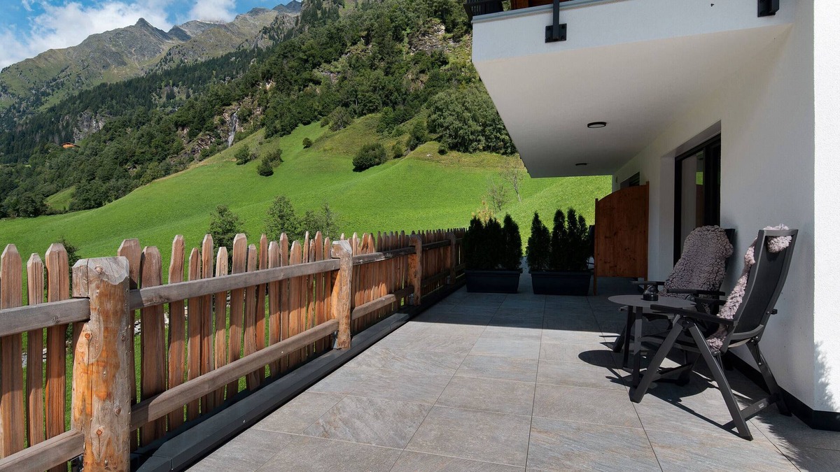 Fleres Apartment | Studio 'Tribulaun - Lodge 1' with Mountain View, Private Terrace and Wi-Fi