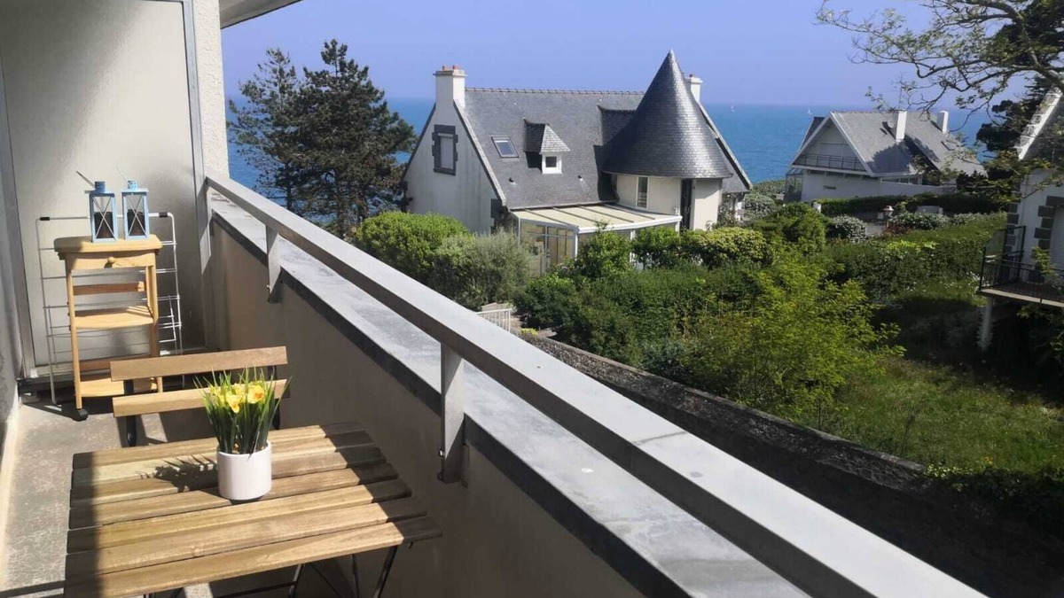 Saint-Quay-Portrieux Apartment | Studio Vue Mer à 5min de la Plage
