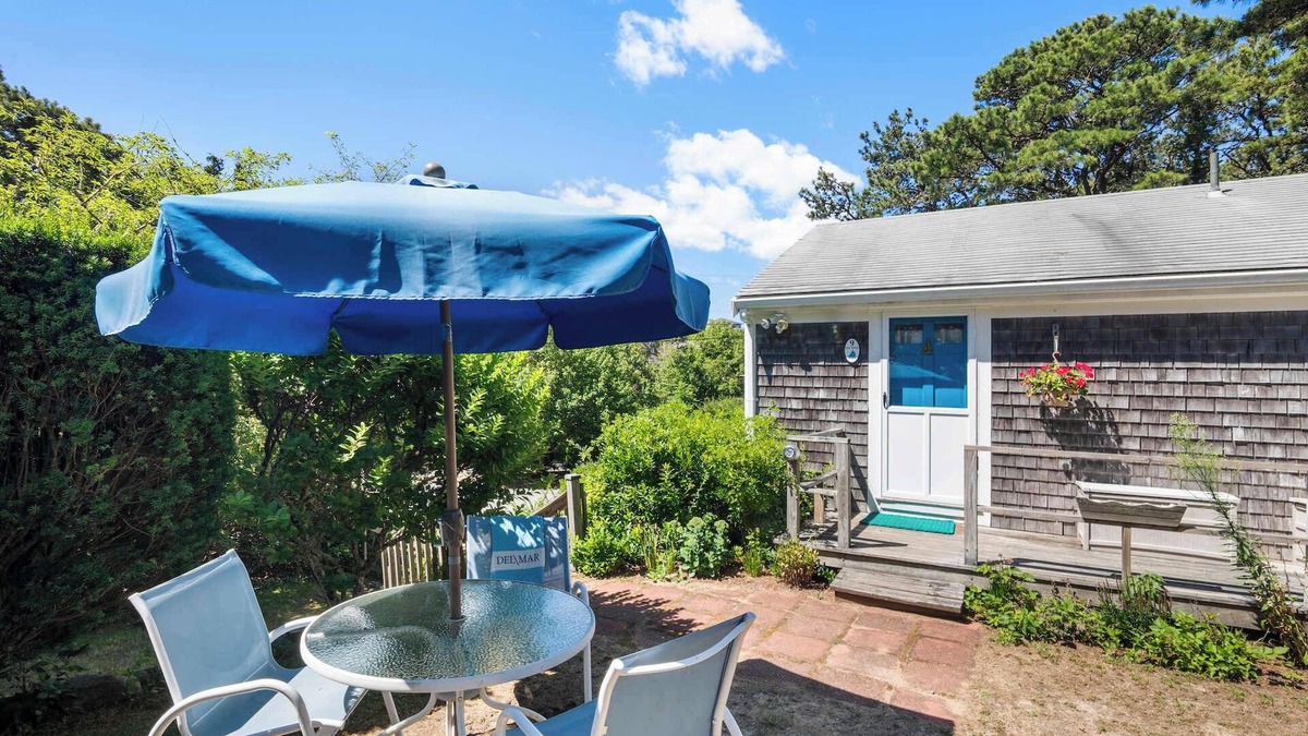 East Orleans Apartment | Studio, Walk to Nauset Beach!